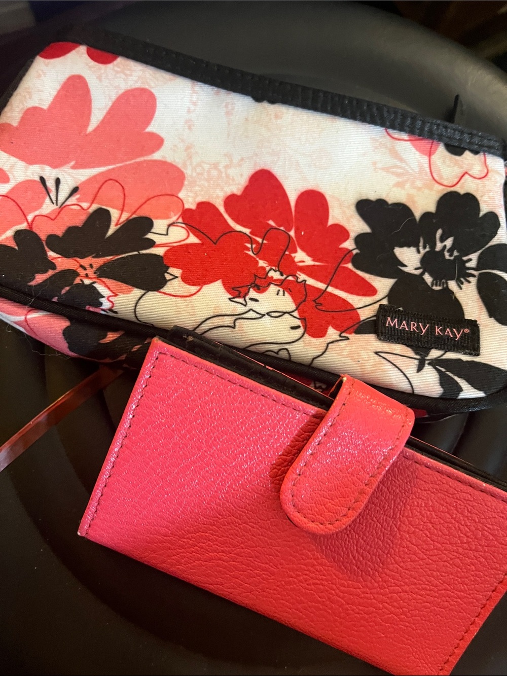 Mary Kay Floral Cosmetic Pouch with Hot Pink Card Holder 43